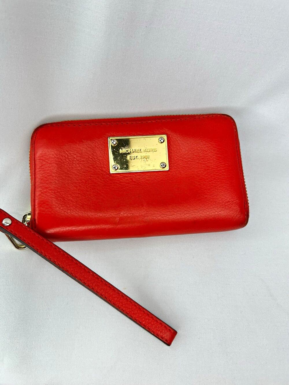 Michael Kors Jet set Red Logo Zip-Around Wristlet Wallet Credit Card Slots